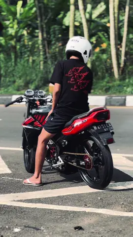 ego + ego = 🧠 kaos masih open PO ya teman teman langsung hubungi 085802485184 #ninjass #2stroke #4u 