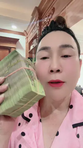 AI GIÀ NEO ĐƠN KHỔ BỆNH TẬT CHỈ EM EM GIÚP ÍT ĐI TỚI CHỔ LUÔN @chuyenvekemtrinam @Lý Hoàng An @Lý Hoàng An ( nick phụ) @Shop Ngọc Giàu - Hà Kiều Anh @Út vàng shop ( Nhung Daily ) @Út Nhi Shop @Phạm Đỗ Gia Bi 