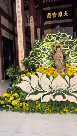 Ký ức mùa Vu Lan 🪷🪷🪷🪷 Những bông hoa phụng sự nơi tam bảo  #DanghoacungPhat #NhatLinhFloralDesign #chiasecamhoa #camhoatuoi 