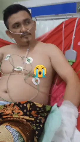 tinggal kenangan yang kami lihat abg..sudah 5 Minggu abg meninggalkan kami semua😭😭😭😭kuatkan hati aq tuhan buat ank2qu