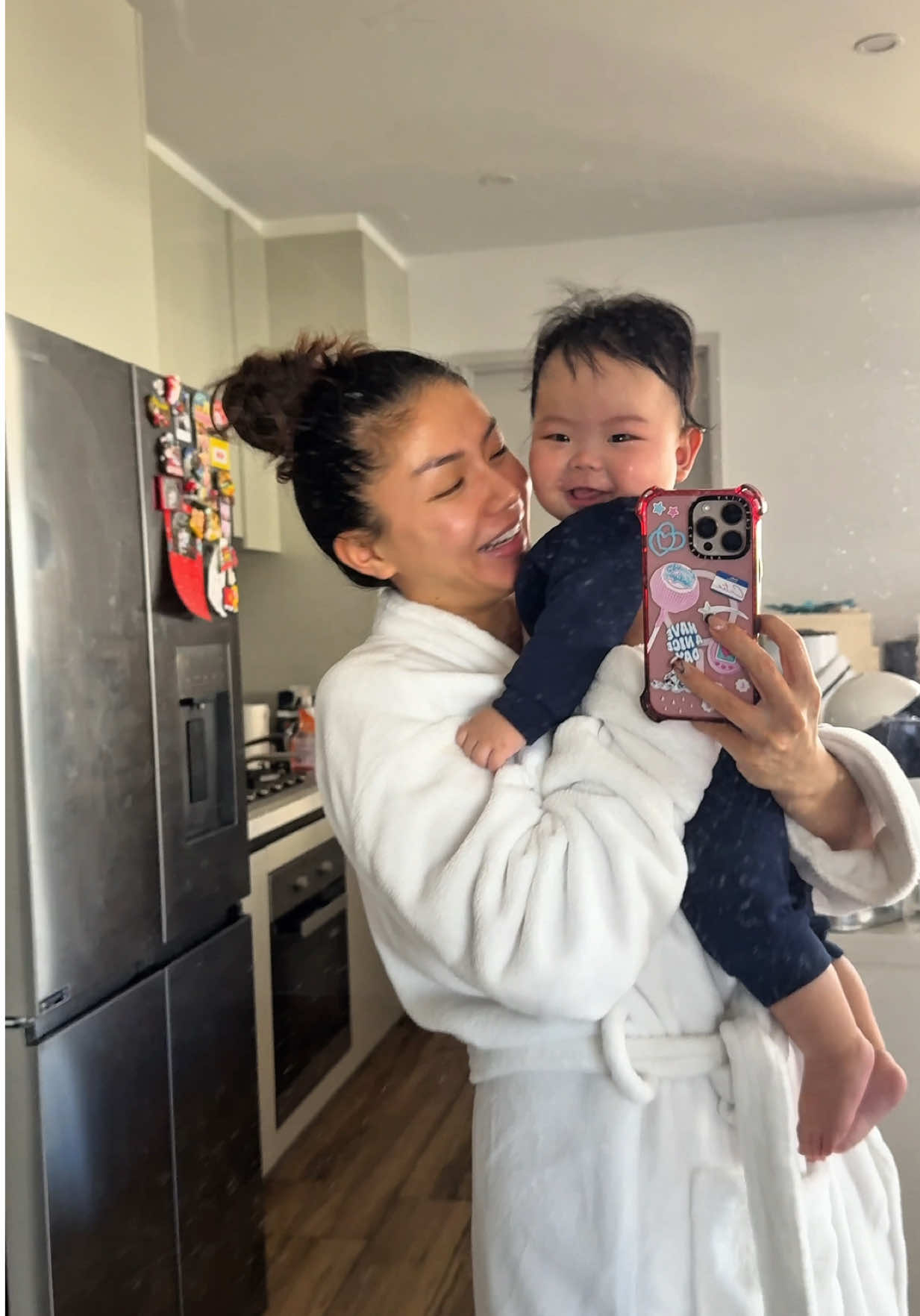 Snoh growing so fast, reaching and drinking from his own bottle 🥺 but the trade off being less sleep, hair loss and eye bags 🤣 #mumlife #morningroutine #fyp @Growth Bomb @Dr. Dennis Gross Skincare @Paula’s Choice @Stokke Australia 