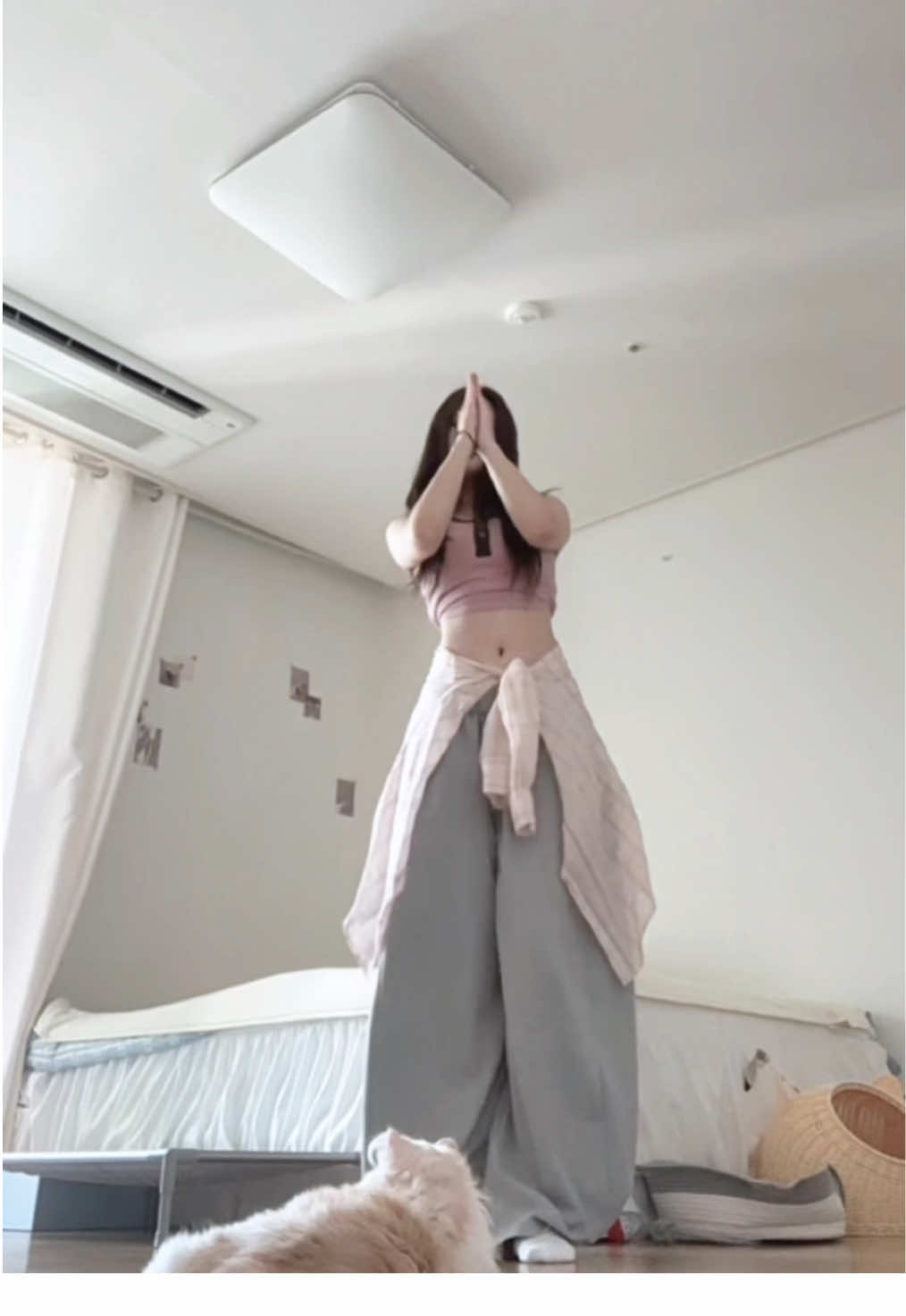 딸래미 앞애서 재롱떨기