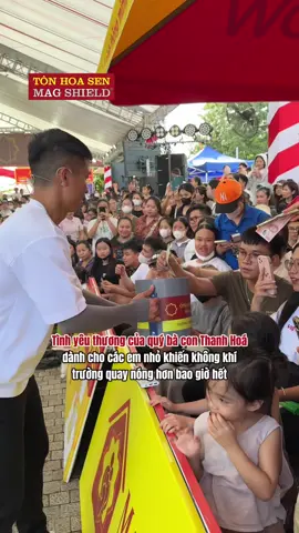 Tình yêu thương của quý bà con Thanh Hoá, dành cho các em nhỏ khiến không khí trường quay nóng hơn bao giờ hết. #hoasenhome #maiamgiadinhviet #hoasengroup #tonhoasen #tonhoasenmagshield 