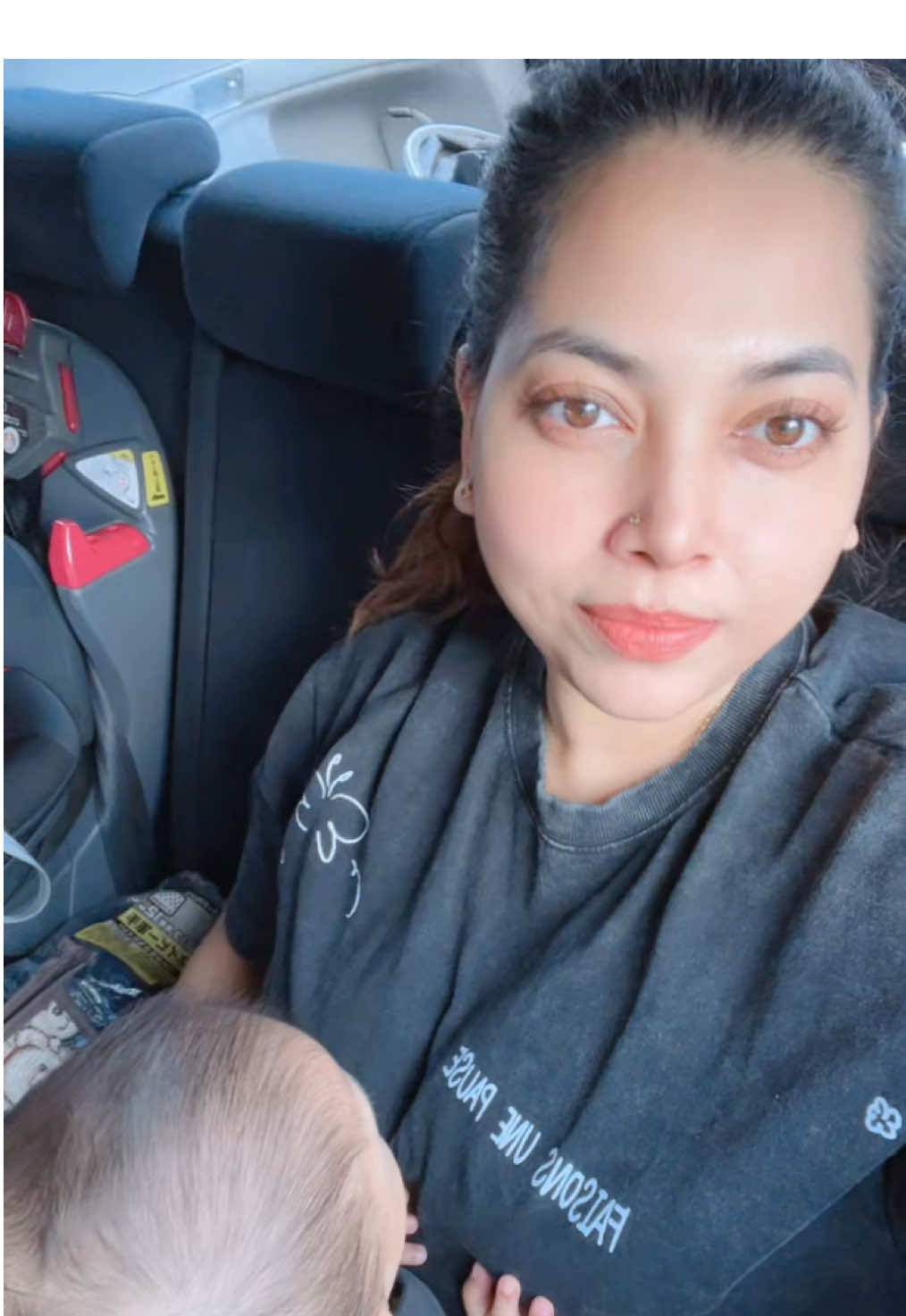 සැපට එයාගේ car seat එකේ යන්න පුළුවන් කම තියෙද්දී අම්මිගෙ මූන දිහා  බලන් යන්න ඕන උනාම 🥹❤️ @Little Kyler 🇯🇵❤️🇱🇰  #jinsei16#viralvideo#fyppppppppppppppppppppppp#viralvideotiktok#trending