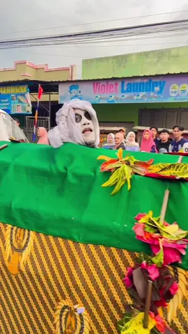 Cakap apa mas poci ni???👻. #karnaval2025 #kroya #cilacap #cilacapngapak #kroyacilacap #cilacap24jam #fyp #fypシ゚viral #pocong 