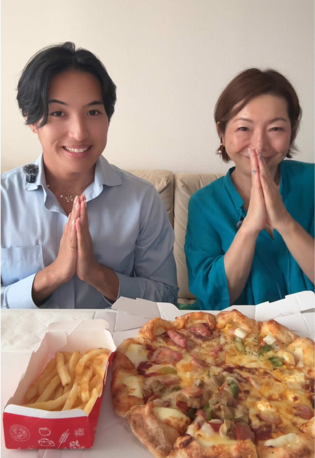 あなたの好きなピザ屋さん教えて！ 今日はもくもくともぐもぐしてみた🍕🍟 #fyp #歳の差カップルの日常  #foodporn #Filipino  @おたすけ王子🤴 