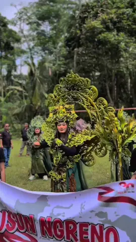 Sono, candimulyo. Nuwun 🫶🔥 #karnaval #kostumkarnaval #karnaval2025 #karnaval🐻🖤😎 #candimulyo 