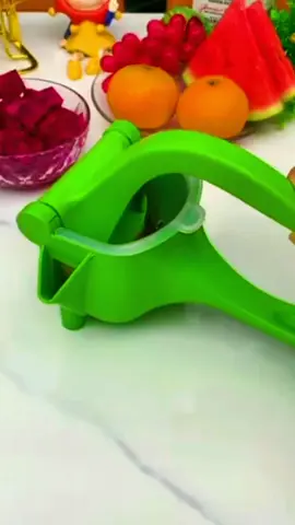 Manual Juicer Hand Squeeze Portable Convenient Juice Extractor Multi-function Small Juicer Kitchen Tools 