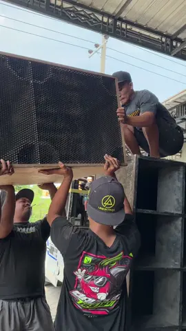 Loading Karnaval Ngemplak, Sooko, Wringinanom 24 Agustus 2025 Semoga lancar dan selamat #seraaudio #seraprofesionalaudio #karnaval #ngemplak #wringinanom 
