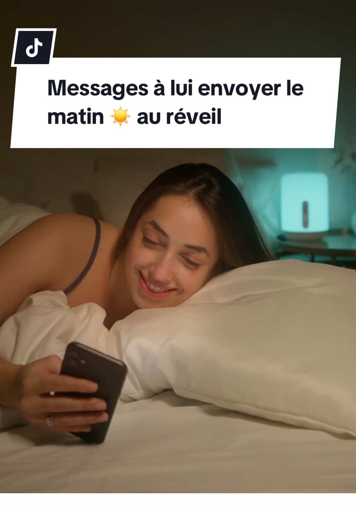 Arrête d’envoyer « tu as bien dormi ? » ou « bonne journée ». C’est plat, ça ne crée aucune émotion… et c’est comme ça que tu deviens invisible à ses yeux. Mais attention : si tu veux vraiment transformer tes textos en armes de séduction et rallumer la passion dans ton couple 👉 le coaching exclusif est dans le lien en bio (ou en Story). Ne laisse pas tes messages la faire fuir… rends-la accro à toi. ❤️ #relation #message #séduction #séduction 