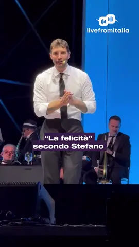 La felicità secondo Stefano 🫶🏽 Continua il grande successo del suo Meglio Stasera Summer Tour, ed il suo piccolo monologo sulla felicità è davvero bello  #StefanoDeMartino #Felicità 