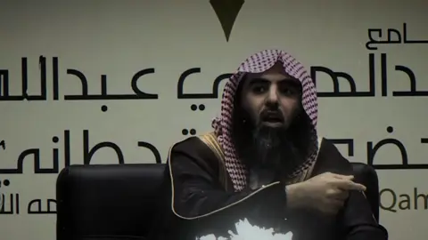 ﴿يَٰقَوۡمَنَآ أَجِيبُواْ دَاعِيَ ٱللَّهِ وَءَامِنُواْ بِهِۦ❤️‍🩹﴾ ---------------------------------------- القارئ || محمد اللحيدان  سورة || الأحقاف ----------------------------------- #محمد_اللحيدان #ارح_سمعك  #سورة_الاحقاف #قران_كريم #quran_alkarim #صدقة_جارية #محاضرات_دينيه   #سبحان_الله_وبحمده_سبحان_الله_العظيم   #اللهم_صل_وسلم_على_نبينا_محمد 
