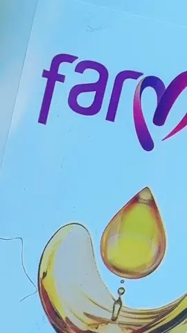 #farmec #gerovital #shampoo #samponnutritiv #uleiargan     Îngrijire intensivă până la #vârfuri . #păr #lung cu aspect #mătăsos . #hrănește #și #repară #părul #deteriorat  Previne #despicarea #vârfurilor  Protejează culoarea #părului #vopsit  Complex TriActiv: Ulei de #argan , #vitamina #A și minerale esențiale Pentru păr uscat sau vopsit