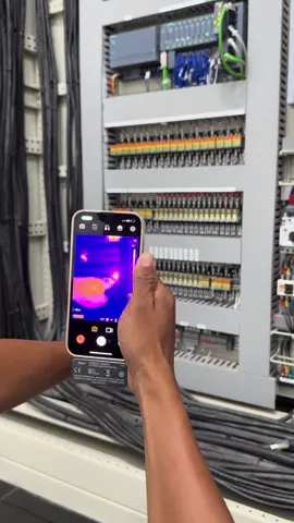 Quét nhiệt bằng điện thoại #nghiemdisuadien #diencongnghiep @FlukeVietnam @Unitek Store #fluke #donhietdobangdienthoai #flukeisee 