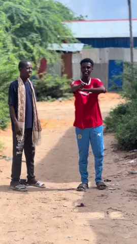 Followda dhig😂#foryoupage #ciyalxamar #funny #somalitiktok @FO>LE>EY💡 @🪫💡[ 𝗦𝗔Ʀ𝗚𝗔𝗟𝗞𝗔 ]⏳️📿 @Z H I I N E ♣️ 🎸 @💡𝐍 𝐔 𝐔 𝐍 𝐄💡 @𝑨 𝒀 𝑼 𝑼 𝑩🎸 ♣️ 