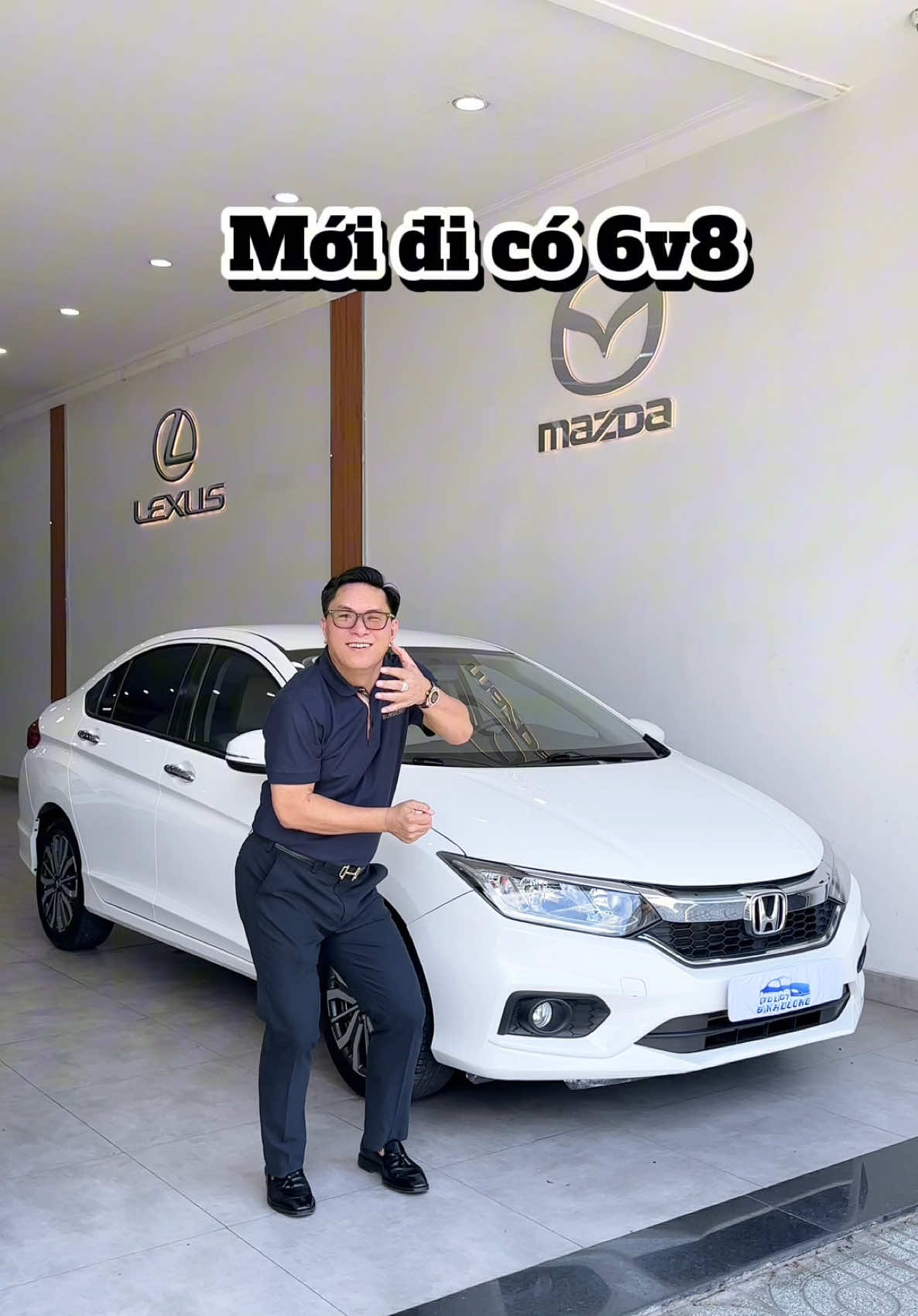 Nay bán xe chỉ cần dùng ngôn ngữ cơ thể thôi #otoluotbinhduong #xecubinhduong #theanhxeluot #baconsen #vietcomedy 