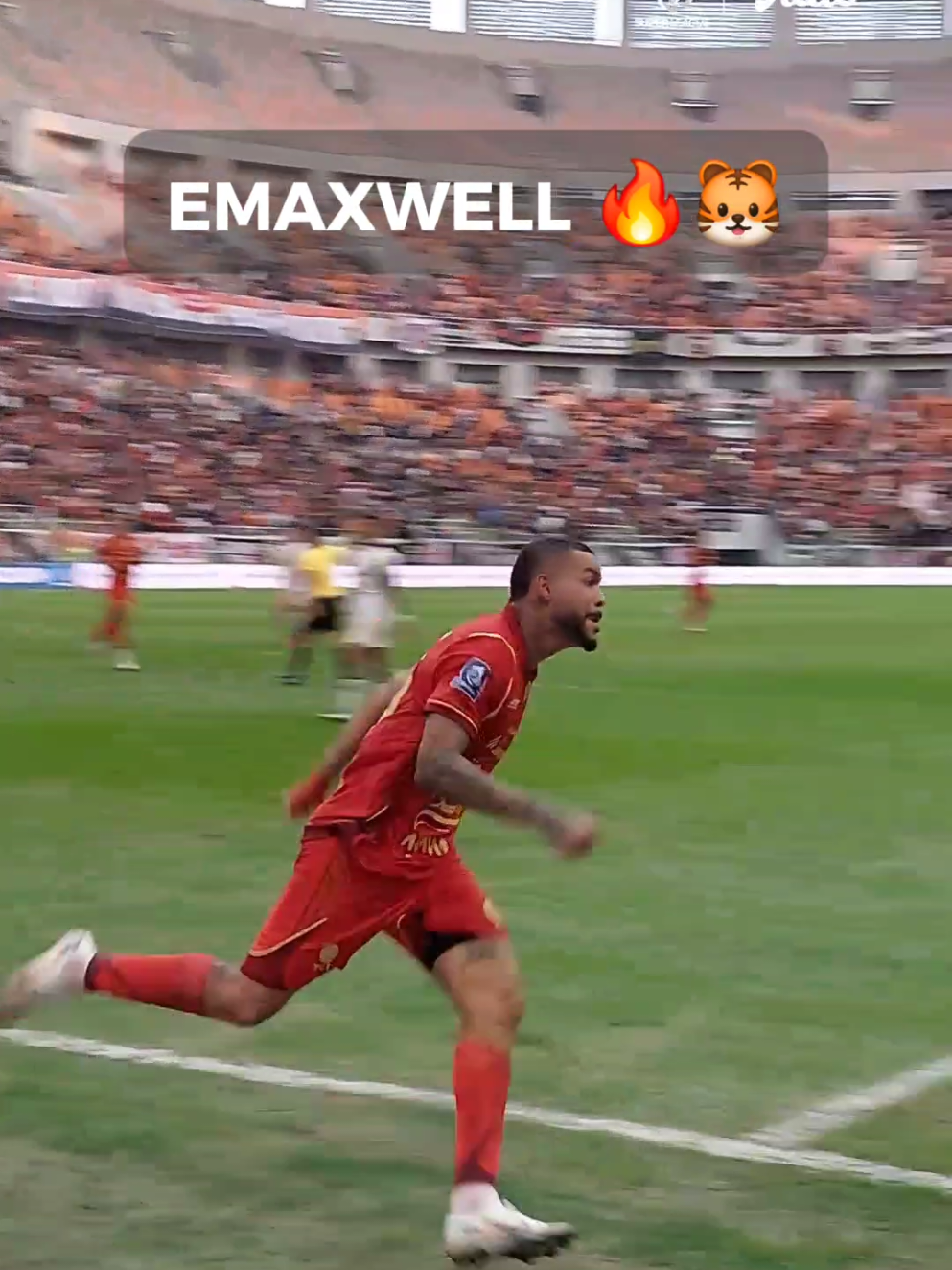 Emaxwell mencetak gol penyeimbang dan membuat Jakarta International Stadium bergemuruh! 🔥🐯