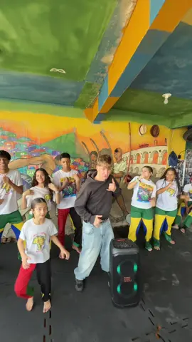 Brazil 🕺🇧🇷 #tanzen #brazil #favela #backflip #fyp 
