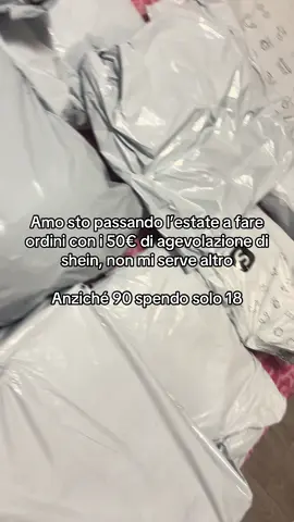 Basta avere un profilo nuovo (rifatelo lì sul momento, con una mail a caso, potete anche inventarla, uscendo dal vostro cancellando cache e app oppure dal cell di sorelle...) oppure provate da uno dove non avete fatto ordini da almeno un annetto. - Entrate nell'app, aggiungete tutto quello che volete nel carrello o nella lista dei desideri Nella barra di ricerca scrivete il cod1ce che vi lascio nei comment1!!! Si apre una schermata arancione: è lì che parte la magia * Avete 15 minuti... ma tranquilli, si rigenera ogni volta quindi non esaurisce mai veramente Non serve invitare nessuno né condividere. #vestiti #estate2025 #ragazze #mamme #sconti  
