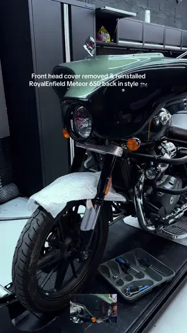 Front head cover removed & reinstalled – RoyalEnfield Meteor 650 back in style 🏍️