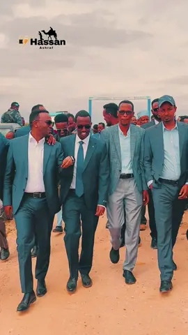 Dadkeeno is raacay daawada  #hassanashraf  #somalilandtiktok💚🤍❤  #Foryourpage 