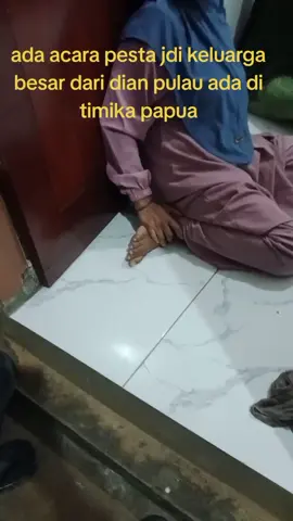 ada ponakan mau nika jdi keluarga besar dari dian pula ada dtang salam kompak sellu    amole sodaraku