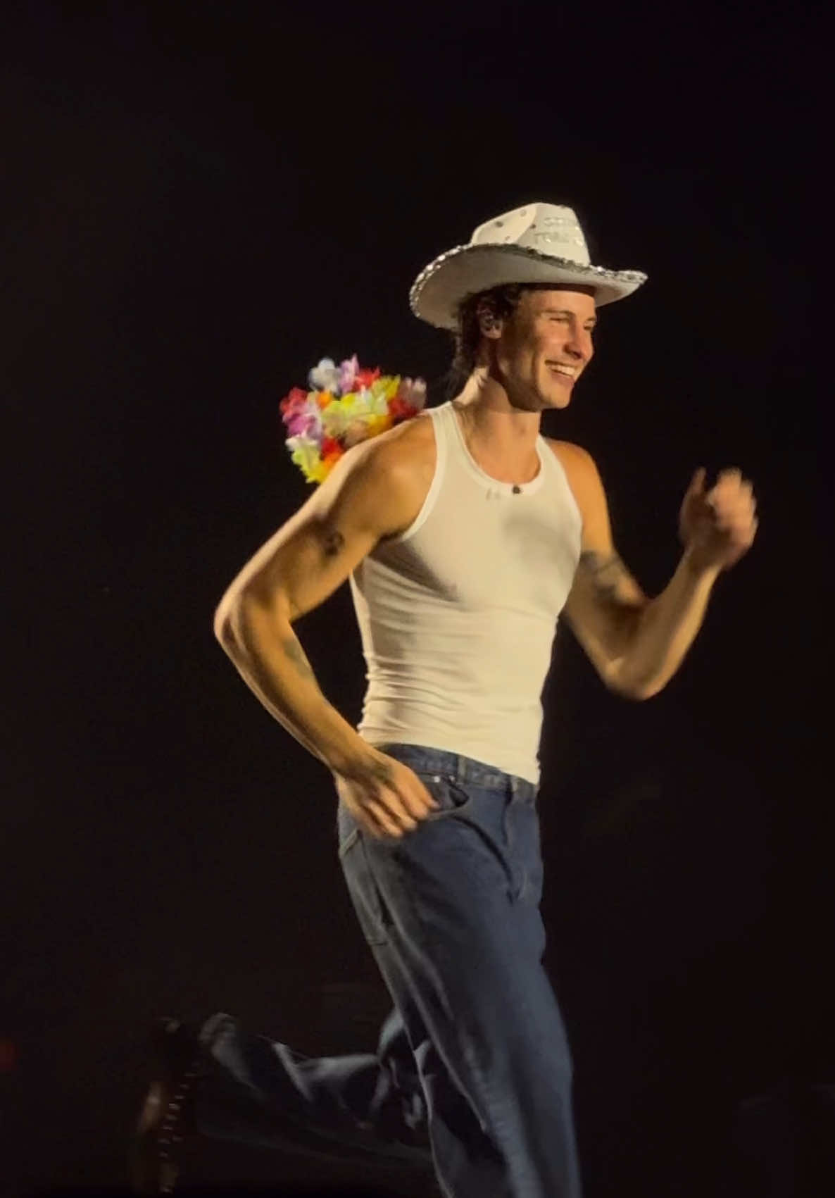 enjoy 😌 @Shawn Mendes @ZOA | Zürich Openair  #shawnmendes #ontheroadagain #whywhywhy #festival #switzerland #fyp #videoviral 