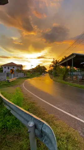 คึดฮอดเจ้าแฮ้ง… #รับโปรโมทเพลง #วิวบ้านนอก🍃 #ท้องฟ้า⛅🌈 #สตอรี่ความรู้สึก 