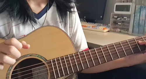 Tui k học tiếng Trung nên nếu sai sót mong mn hoan hỉ nghe vui thôi ạ✨️🌹 Người yêu bỏ lỡ #guitar #cover #fyp 