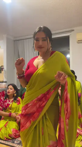 La aayo hai mero family ko daram daram❤️ #daramdaram #trending #trendingsong #family #tiktok @Bina stha @Sushmita wanta @Sushmastha1 @Manju Thapa @Ranu wanta 
