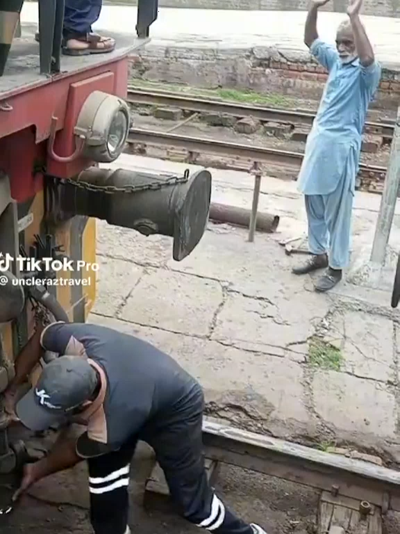 No room for error #workers #trains #precision