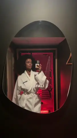 I had the most relaxing facial at @Sifali in London <33 I will be back #london #thingstodoinlondon #londonspa #facialtreatment #lymphaticdrainage #naturalskincare 