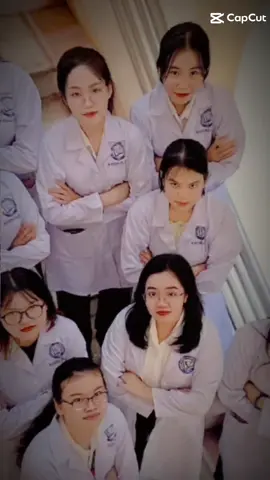 Chào mừng thế hệ mới của 🏠 UMP Ké bản của người đẹp @Lt 👩‍🔬💋  #ump #pharmacist #fyp #sinhvien 