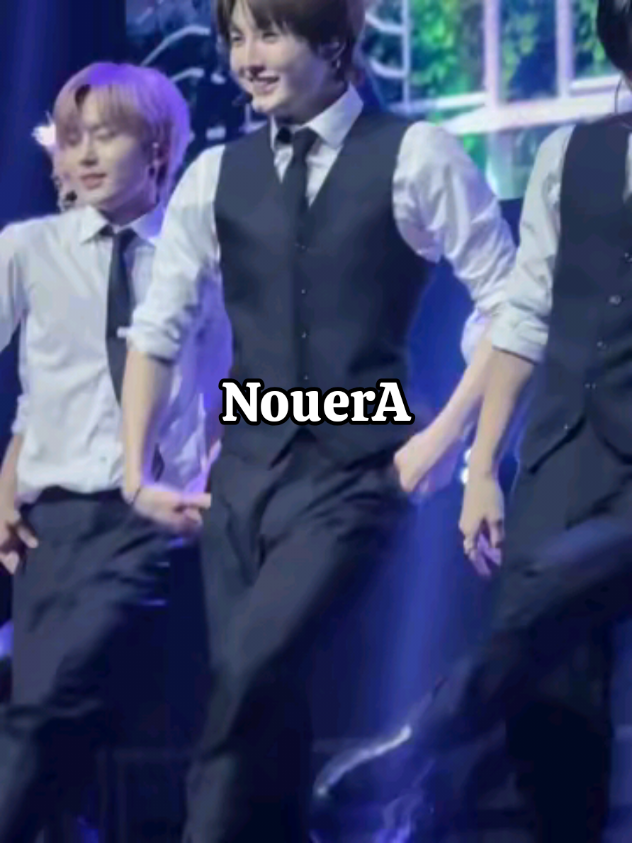 NouerA  #NouerA #누에라 #kpop #exo #mama @NouerA 
