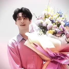 that damn smile😭#tianxuning 