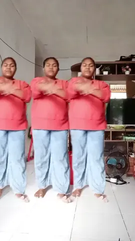 Ekspresi muka ketika latihan su cape baru anak ko menangis tra jelas tapi ini pad depan kamera jadi🤣 #tiktokviral #fyppppppppppppppppppppppp #semuaorang 