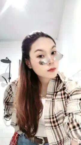 fuck off dude, i just wanna be me  if u didn't like it just go. simple like THAT