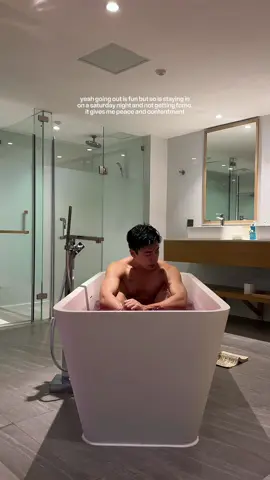 “sorry i have plans”  the plan: 🛁🫧  
