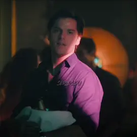 The way he looks at her 🫠 #fallforme #svenjajung #theotrebs #tomlili #fallformenetflix 