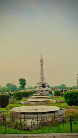 Check the beauty ❤️🌹❤️ Today Lahore Beautiful Weather 🌦️ and Minar e Pakistan Evening View ❤️❤️❤️ #minarepakistan #lahore#eveningview #todayweather#mostviralvideo 