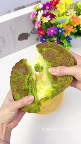 Mua 2 bánh matcha moon tặng 1, bánh 150g#banhtrungthu #banhtrungthumatcha #banhtrungthuxuantung #banhngonmoingay #xuhuongtiktok 