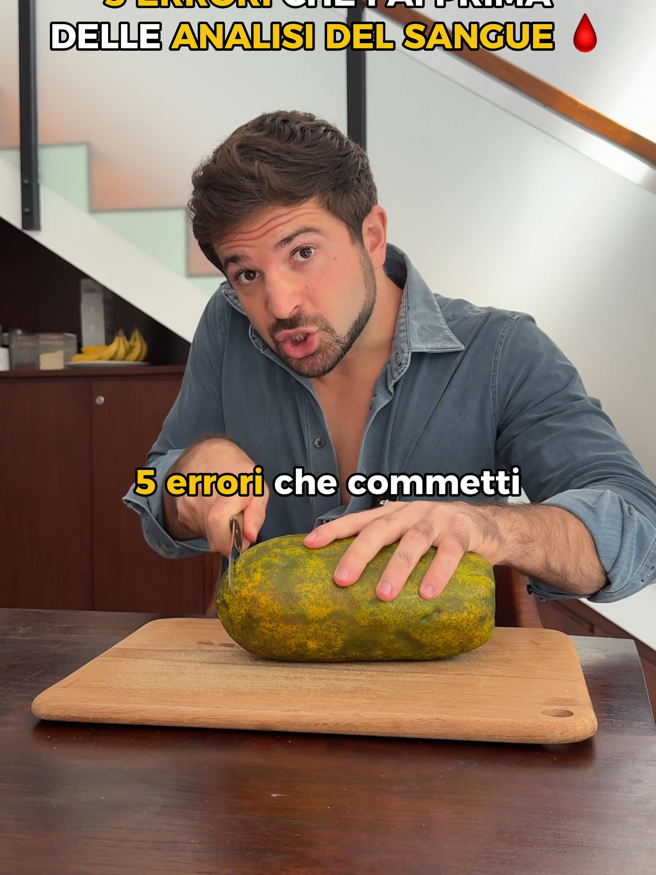 📋 IL PROTOCOLLO PERFETTO: 🗓️ 3 GIORNI PRIMA: • Smetti integratori con biotina • Alimentazione regolare (niente eccessi) 🗓️ 1 GIORNO PRIMA: • Niente allenamenti intensi • Cena leggera entro le 20:00 🗓️ GIORNO DELL'ESAME: • Digiuno da 10-12 ore • Bevi acqua normalmente • Vai riposato 🤯 PERCHÉ NESSUNO TE LO DICE: Spesso neanche i medici specificano questi dettagli. Risultato: analisi sballate → diagnosi sbagliate → cure inappropriate. 💰 SPRECHI SOLDI E TEMPO: Analisi fatte male = Da rifare = Doppia spesa + ansia inutile + perdita di tempo. 🎯 LA DIFFERENZA TRA RISULTATI VERI E FALSI: ANALISI FATTE MALE: • TSH alterato per la biotina • Glicemia alta per digiuno troppo breve • Creatinina alta per disidratazione • Enzimi alti per allenamento ANALISI FATTE BENE: • Risultati che riflettono la tua vera salute • Diagnosi accurate • Terapie appropriate 🌟 IL MESSAGGIO: Le analisi del sangue sono uno strumento potentissimo. Ma solo se fatte correttamente. Piccoli errori = Grandi conseguenze. 💡 COSA FARE ORA: 1. Salva questo post 2. Segui il protocollo alla lettera 3. Informati sempre prima dell'esame 4. Chiedi al laboratorio conferma delle procedure 📢 CONDIVIDI QUESTO SAPERE: Manda questo a tutti quelli che conosci. La salute inizia da analisi fatte bene. E analisi fatte bene iniziano dalla preparazione corretta. Quanti di questi errori hai commesso nelle tue ultime analisi? È ora di fare le cose per bene seguimi su IG@sciaudone.matteo🩸✅ #alimentazione #benesserepsicologico #stiledivitasano #salute  #dimagrimento #fitness