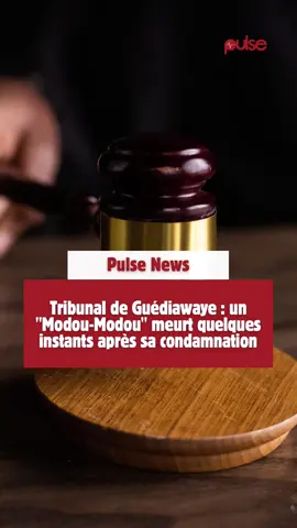 Le dra*me a eu lieu, hier vendredi 22 aout 2025, au Tribunal de grande instance de Pikine-Guédiawaye. A.B. Mbengue, un émigré sénégalais )agé de 56 ans est dé*cédé après son procès à l'issue duquel il a été condamné à six mois de prison avec sursis et au paiement de 4,5 millions de FCfa. Il était accusé d’abus de confiance lié à une transaction foncière. Le dé*funt émigré souffrait d'asthme. Affaibli, peinant à respirer et visiblement malade durant l’audience, A.B. Mbengue a eu du mal à se tenir debout pour suivre son procès.  À la sortie de l’audience, le quinquagénaire s’est effondré à deux reprises dans la cour du tribunal. Escorté par les gardes pénitentiaires, il a piqué une crise d'asthme à hauteur du rond-point Malibu, alors qu’il était en route vers la prison de Rebeuss. Reconduit d’urgence au tribunal, son décès a été constaté. Le c0rps a été transféré à la morgue de l’hôpital Dalal Jam pour autopsie, sur ordre du procureur. Selon L’Observateur, le dossier pour lequel l'émigré est poursuivi concernait la vente d’un terrain litigieux à Darou Thioub. Mbengue, qui servait d’intermédiaire, avait facilité l’acquisition d'un terrain à Darou Thioub pour le compte de ses proches, le couple Mboup-Dione. Mais la parcelle s’était révélée litigieuse, entraînant des années de contestations et la démolition de leur maison par la DSCOSS. Le tribunal a retenu l’abus de confiance et condamné l’émigré à rembourser la somme perdue. #SinformerSurTikTok #pulsenewsreels 