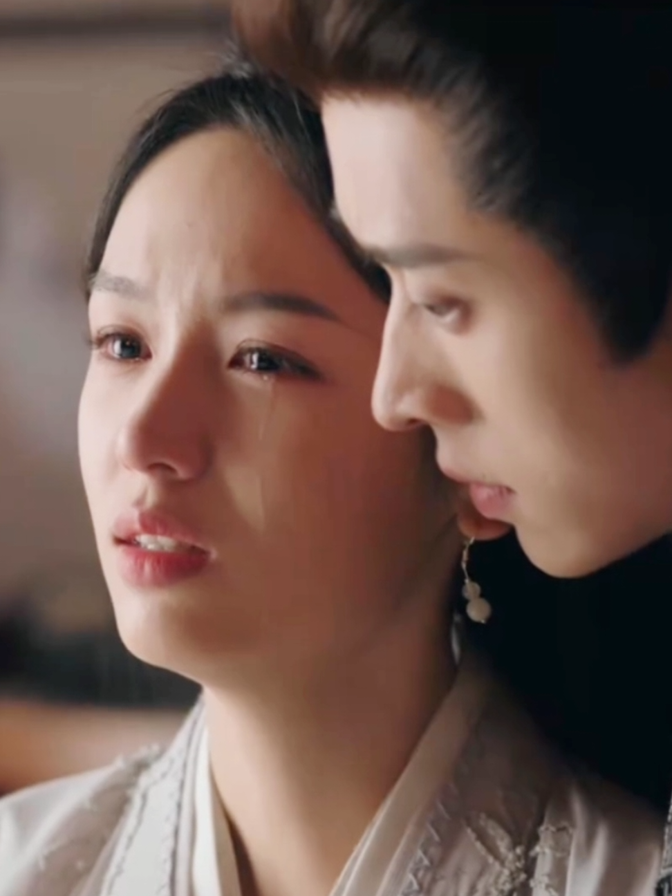 He Yan lost her mother. 🥺🥺🥺 #legendofthefemalegeneral #chinesedrama #cdrama #chenglei #zhouye 