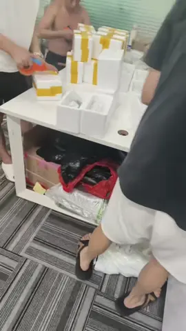 替C 细节决定效果，冷链才是关键👍 冷链真的重要吗？ 答案：很重要⚠️ 原因是这类成分对温度特别敏感，就像护肤品里的活性精华，放高温会坏掉。 冷链运输=帮你把活性牢牢锁住💙 #日本 #日本直邮 #japan  #海外 #留学生 