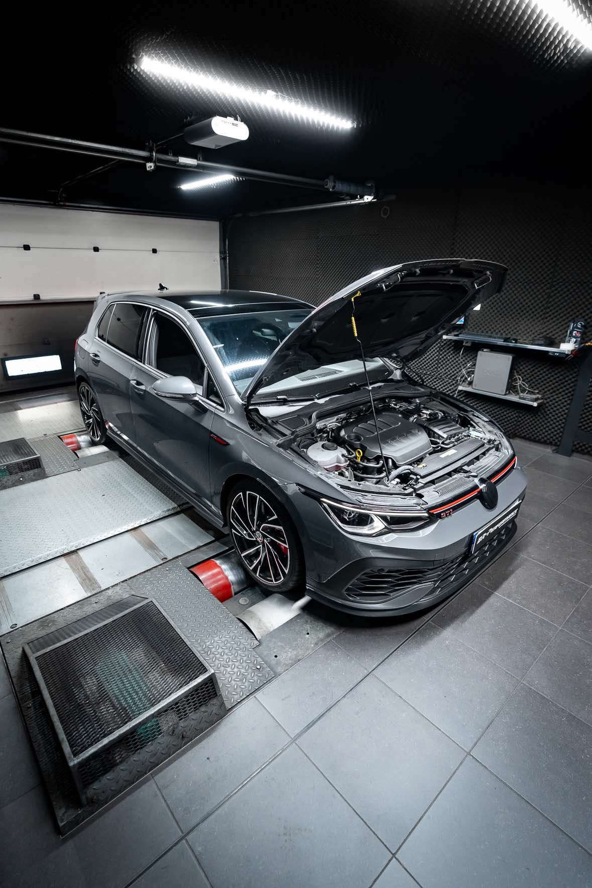 Volkswagen Golf 8 GTi Clubsport - 2.0 TSi 🔥 Nous avons débloqué un véritable boost d’énergie pour cette Golf ! 🤩 Grâce à notre préparation stage 1+, le moteur gagne 99 CH et 95 Nm, offrant une réactivité encore plus marquée. Nous avons aussi ajouté un downpipe décata/défap @millteksport, de quoi optimiser l’évacuation des gaz et sublimer la sonorité sportive 🔊. ◾Stock : 300 CH / 400 NM ◾Réel : 297 CH / 420 NM ◾Stage 1+ : 396 CH / 515 NM 📈 Gain : + 99 CH / + 95 NM Résultat : plus de performance, plus de sensations au volant ! 💨 Chez BR-Performance, chaque préparation allie rigueur technique et plaisir de conduite. Vous souhaitez reprogrammer la vôtre ? Contactez-nous ! 📩 ——————————— We unlocked a true energy boost for this Golf! 🤩 With our Stage 1+ tune, the engine gains 99 HP and 95 Nm, delivering an even sharper response. We also fitted a decat/downpipe @millteksport, optimizing exhaust flow and enhancing the sporty sound 🔊. ◾Stock: 300 HP / 400 Nm ◾Real: 297 HP / 420 Nm ◾Stage 1+: 396 HP / 515 Nm 📈 Gain: +99 HP / +95 Nm Result: more performance, more driving thrills! 💨 At BR-Performance, every tune combines technical precision with driving pleasure. Want to tune yours? Get in touch with us! 📩 #Golf8GTi #VWGolf8GTi #GTiClubsport  #tuning  #BRPerformance