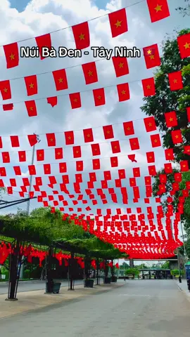 Núi Bà Đen - Tây Ninh tháng 8 🇻🇳 #nuibaden #tayninh #tiktok #quockhanh2thang9 #🇻🇳 
