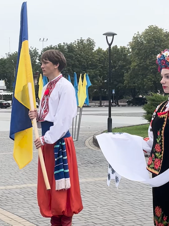 Пам’ять про героїв живе в серцях павлоградців #павлоград #Деньнезалежності #деньпрапора #україна🇺🇦 #пам'ять #геройукраїни