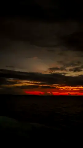 Aku memang tidak melihatmu setiap hari, tapi percayalah aku merindukanmu setiap saat😔🥀 #baubausulawesitenggara  #baubaupride🏝️🔥  #xyzabc #lagutimur  #fypage 