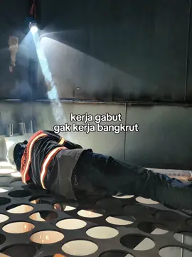 minta lampu dikasi senter🗿#senimanapi #weldermuda🧑‍🏭 #storykuli #kulicina🇮🇩🇹🇼 #welderindonesia🇮🇩 #senimanapi🇮🇩ituprofesiku💪👍 #masukberandafyp #fyppppppppppppppppppppppp 